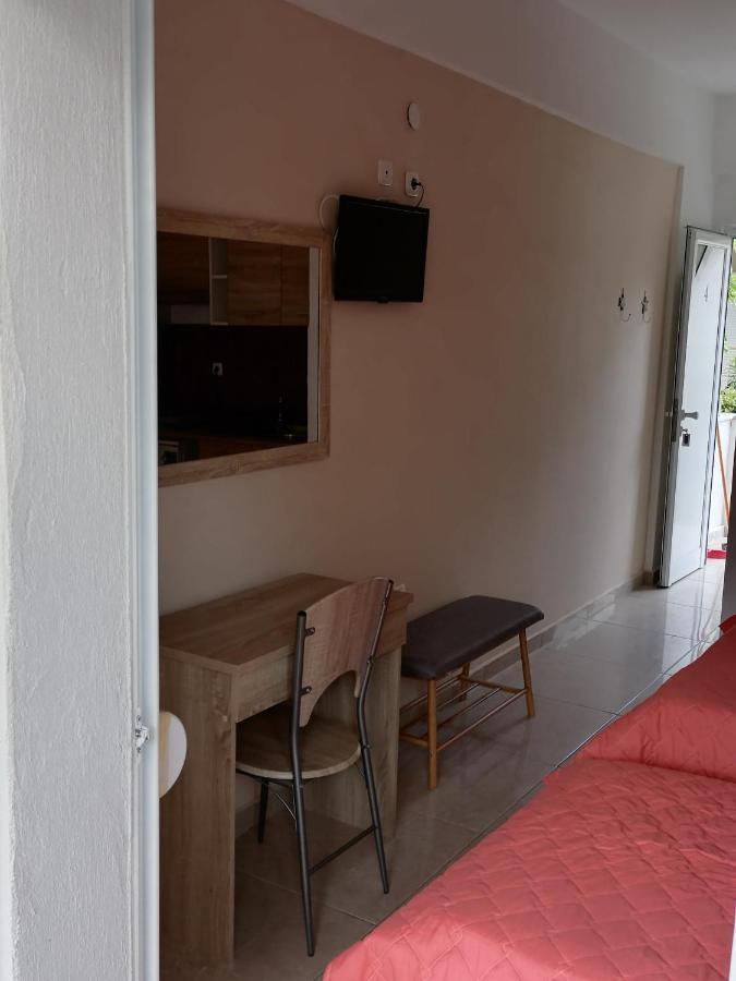 Porto Sun Apartment Pefkochori Exterior photo